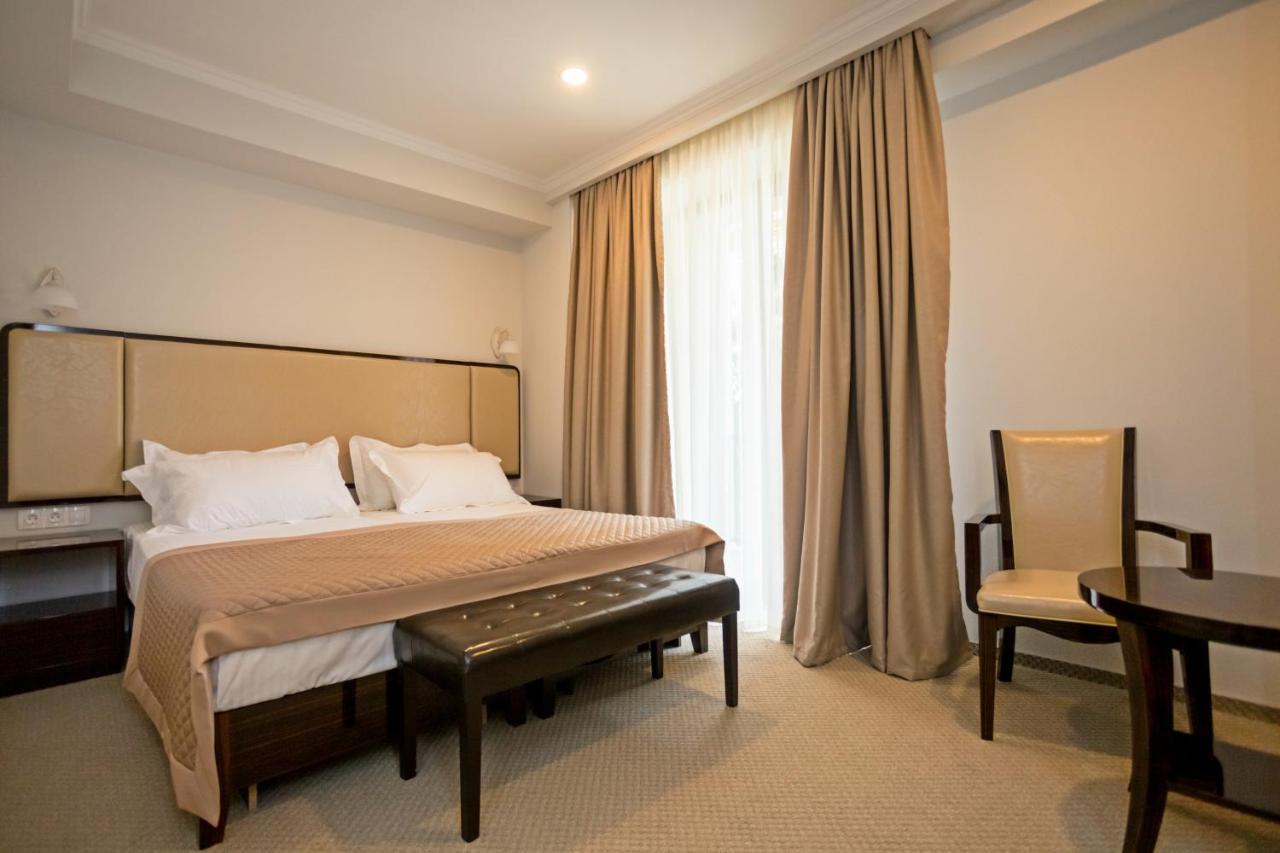 Hotel Genio Tbilisi Quarto foto